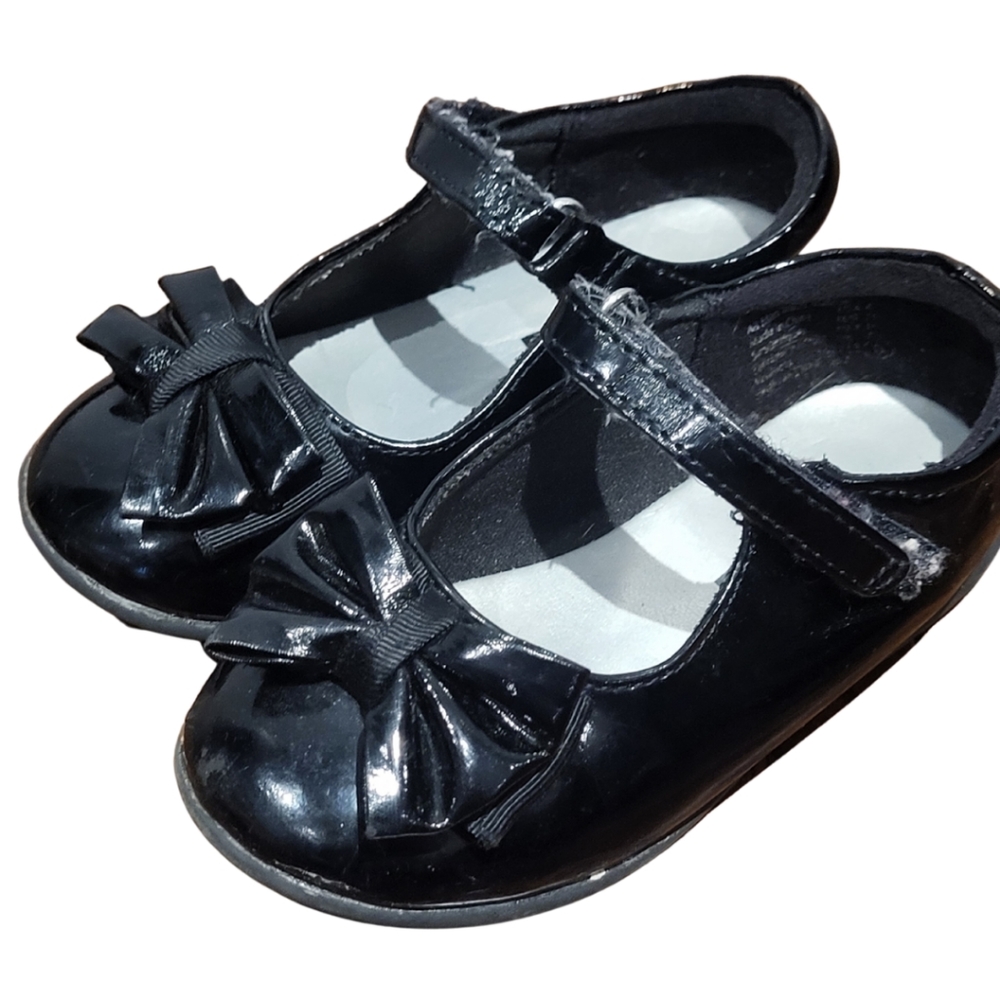 3/$20 🏷 SmartFit Dress Shoes Size 8